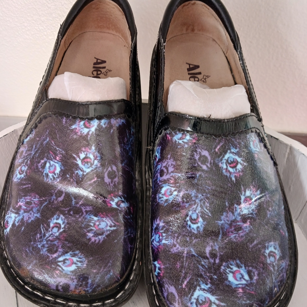 Peacock print Alegria slip on - Picture 5 of 8